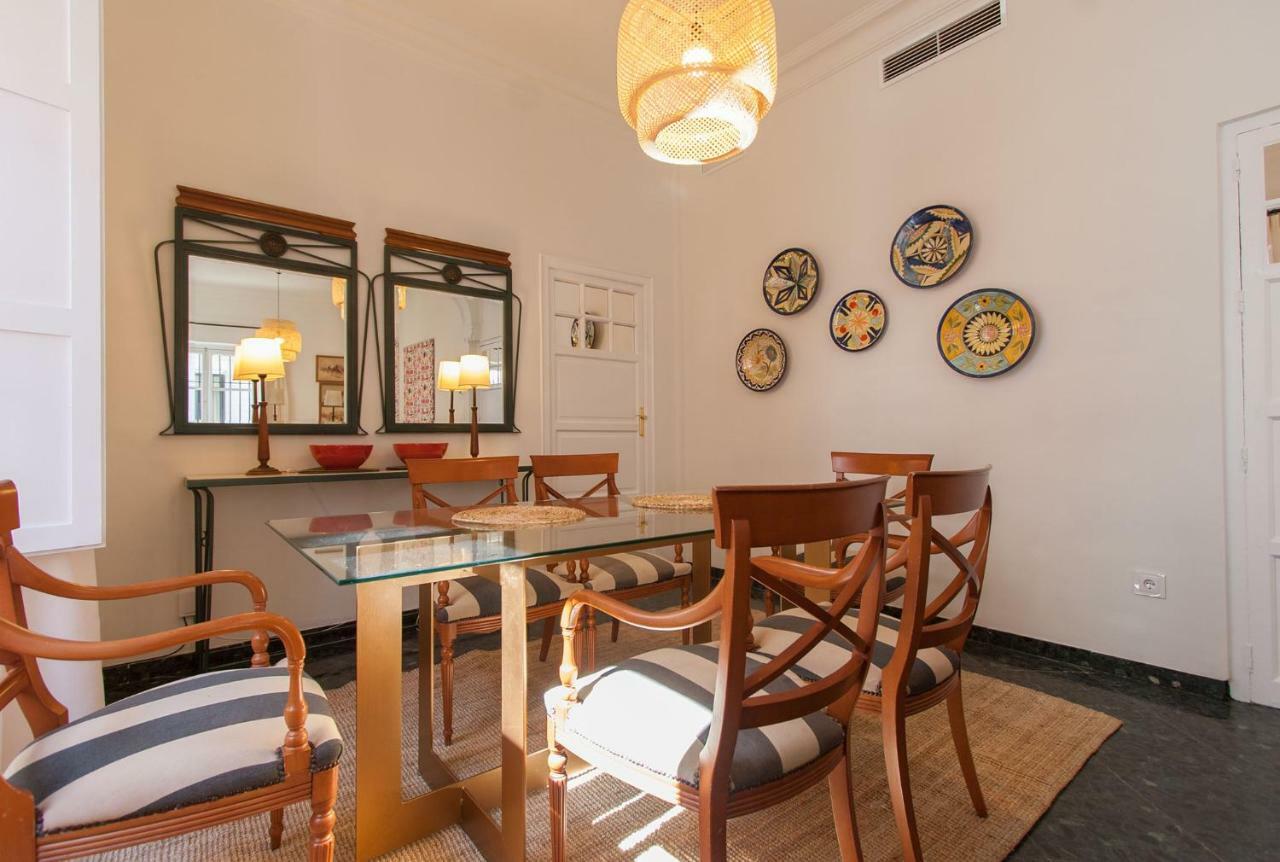 Casa De Tintes Apartment เซบีญา ภายนอก รูปภาพ