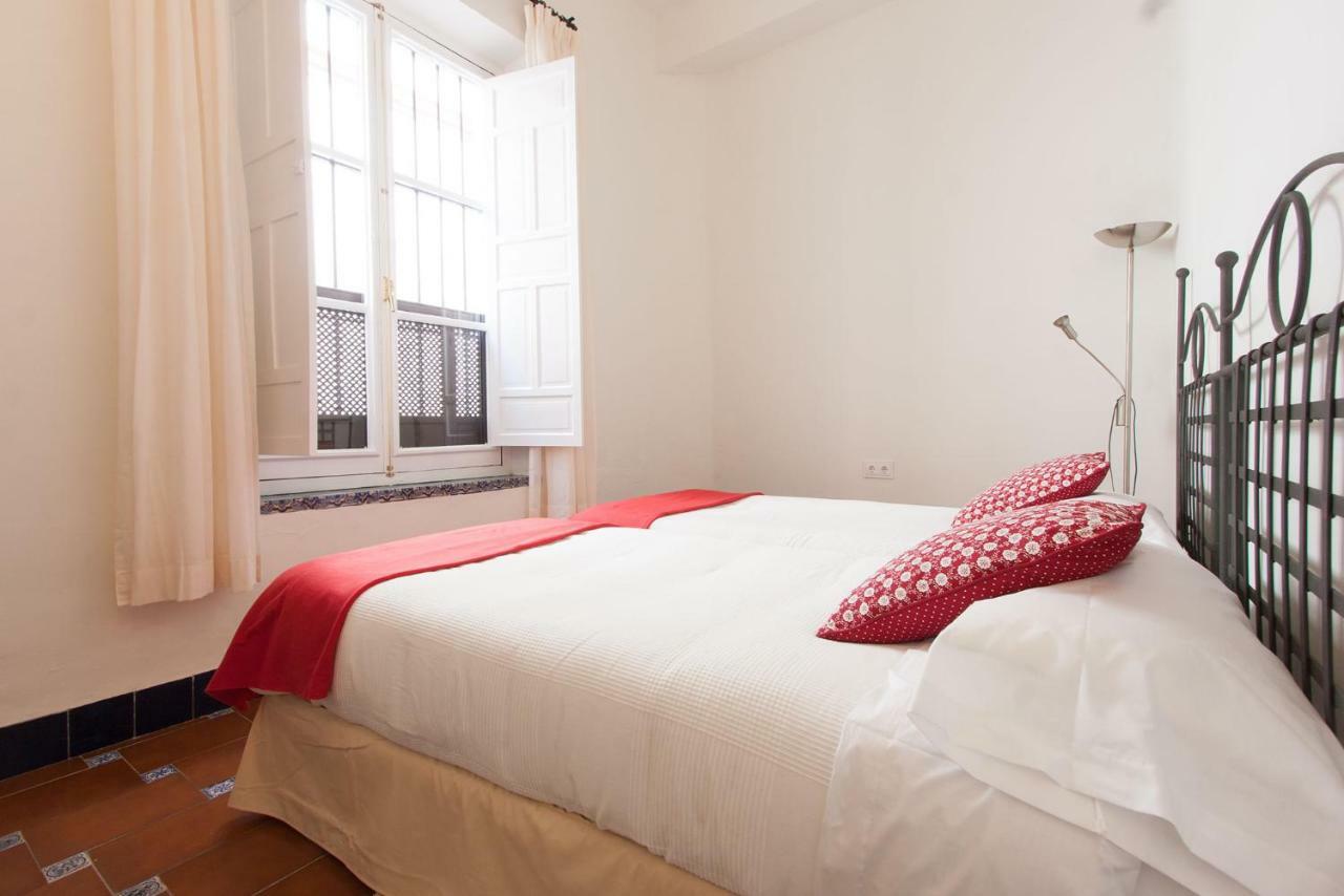 Casa De Tintes Apartment เซบีญา ภายนอก รูปภาพ